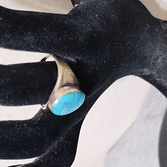 Sterling Ring - Picture 2 of 8